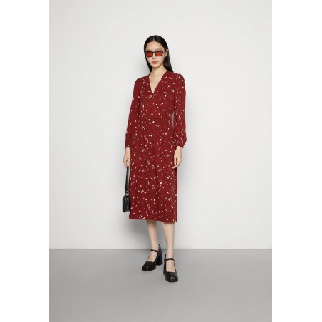 Robe portefeuille modèle EIRA coloris orange épicé Col cache cœur Marque THOUGHT en viscose de bambou et coton biologique