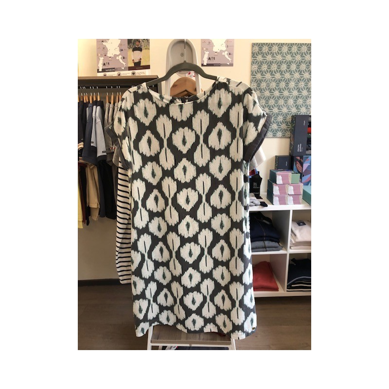 Robe modèle Etyroua Marque Etymologie en viscose et lin