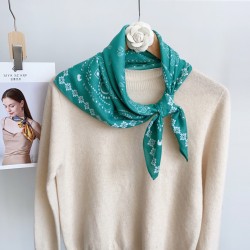 Foulard carré vert Paisley Viscose