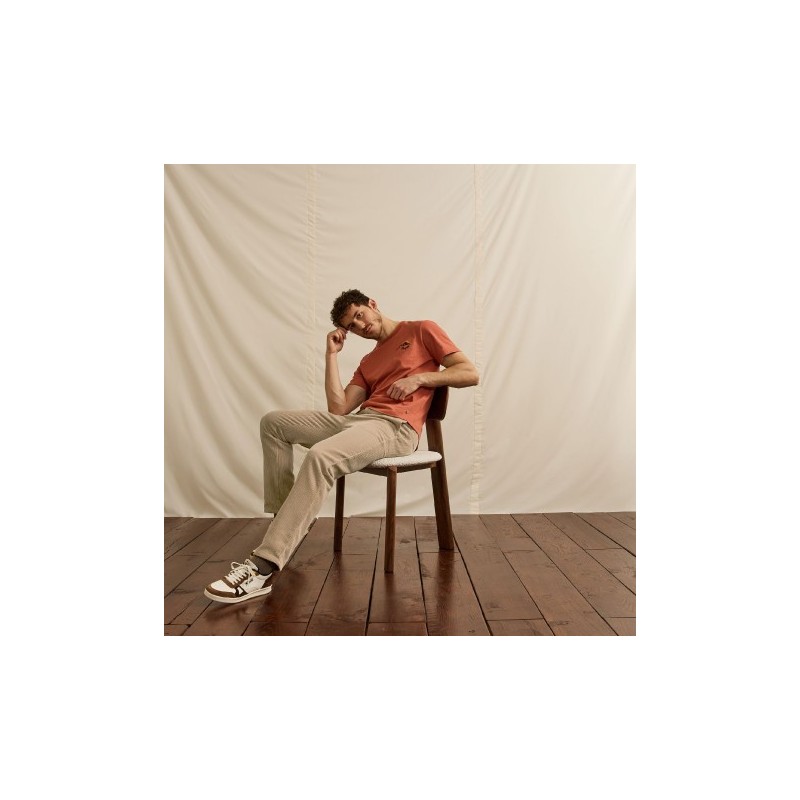 Chino modèle Dreuille Marque FAGUO en coton biologique et coton recyclé Chino modèle Dreuille Marque FAGUO en coton biologique et coton recyclé